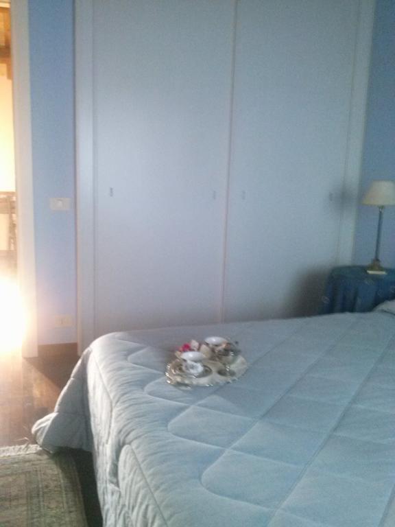 Villarondanella Fermo Rum bild